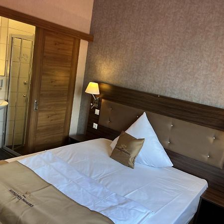 Hotel Pasa Paradies Kostenlose Parkplaetze Hanau Extérieur photo