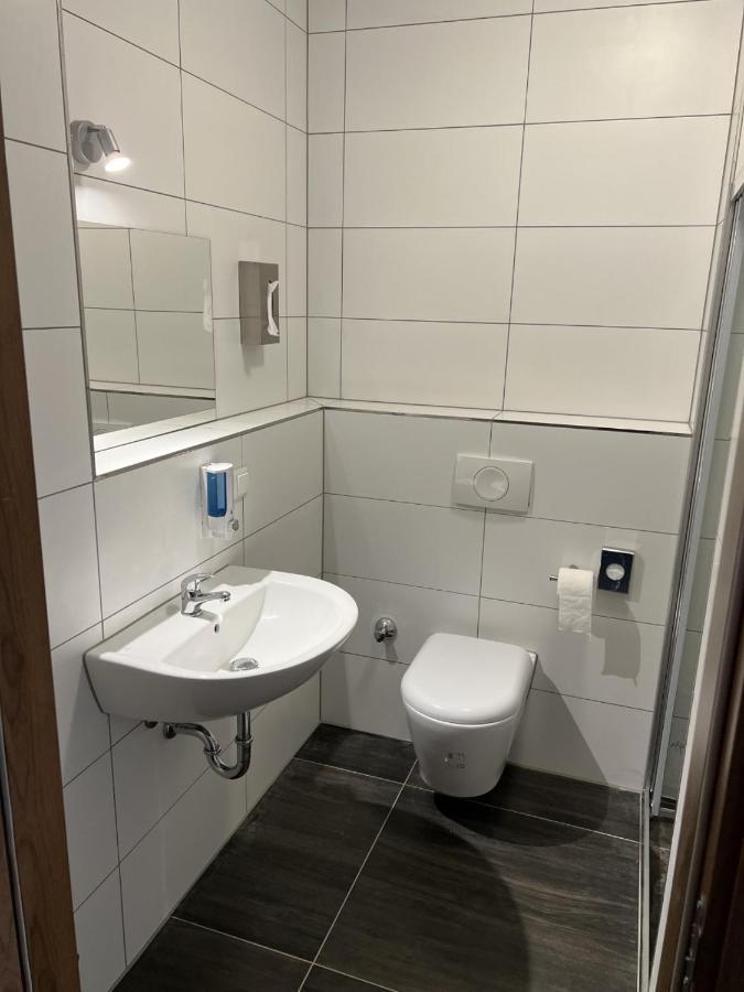 Hotel Pasa Paradies Kostenlose Parkplaetze Hanau Extérieur photo
