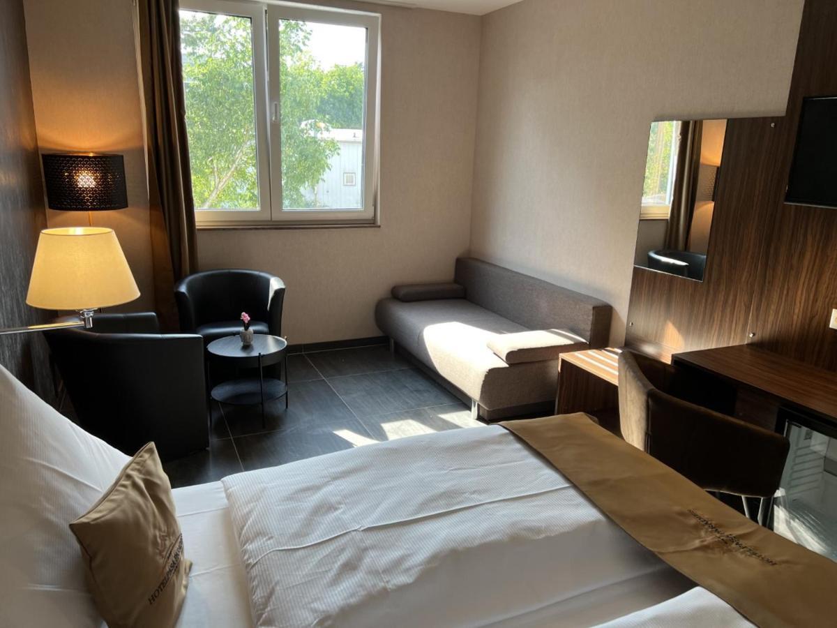 Hotel Pasa Paradies Kostenlose Parkplaetze Hanau Extérieur photo