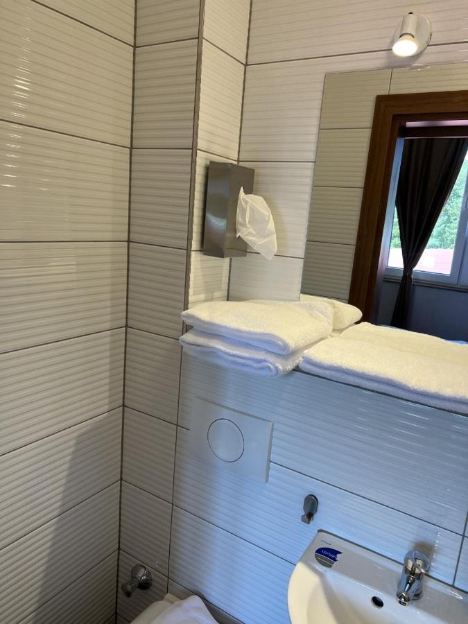 Hotel Pasa Paradies Kostenlose Parkplaetze Hanau Extérieur photo